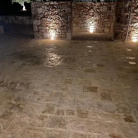 Masseria Quaranta By Tripostuni فيلة